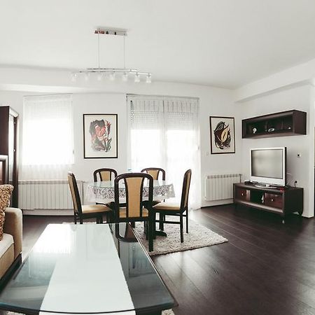 Apartment Fila Kocsani Kültér fotó